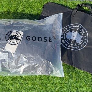 Canada Goose Mens Woolford Jacket Black and Clear Packaging Set